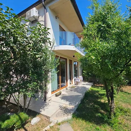 アパート Aerodrom