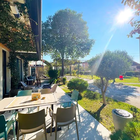 Апартаменты Aerodrom *