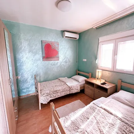 Aerodrom Apartment